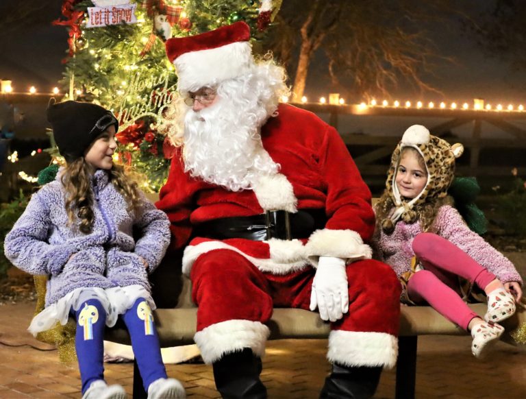 Santa 2 girls 2cropped 768x582